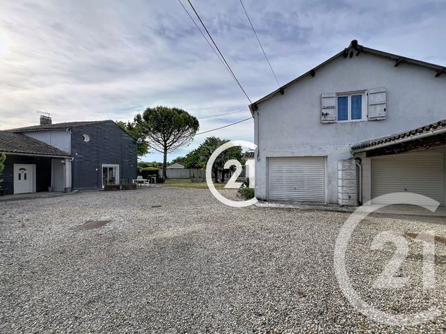 maison à vendre - 6 pièces - 145.0 m2 - ARS - 16 - POITOU-CHARENTES - Century 21 Xso Immobilier