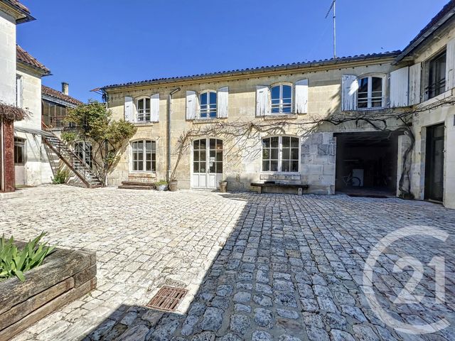 maison à vendre - 12 pièces - 332.0 m2 - COGNAC - 16 - POITOU-CHARENTES - Century 21 Xso Immobilier