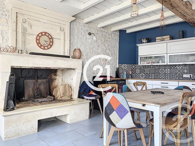 maison à vendre - 4 pièces - 196.0 m2 - LOUZAC ST ANDRE - 16 - POITOU-CHARENTES - Century 21 Xso Immobilier