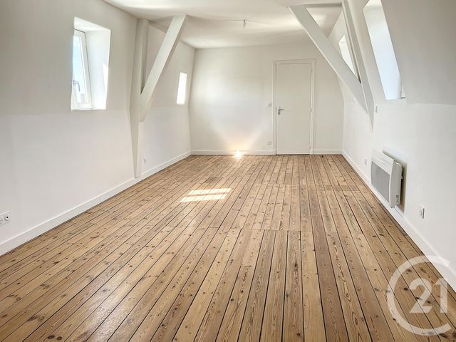 Appartement T3 à louer - 3 pièces - 89.0 m2 - COGNAC - 16 - POITOU-CHARENTES - Century 21 Xso Immobilier