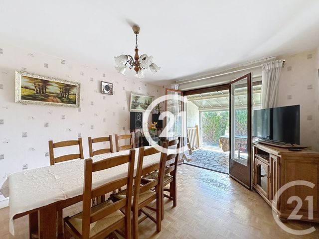 maison à vendre - 5 pièces - 85.2 m2 - CHATEAUBERNARD - 16 - POITOU-CHARENTES - Century 21 Xso Immobilier