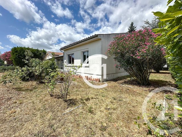 maison à vendre - 5 pièces - 85.2 m2 - CHATEAUBERNARD - 16 - POITOU-CHARENTES - Century 21 Xso Immobilier