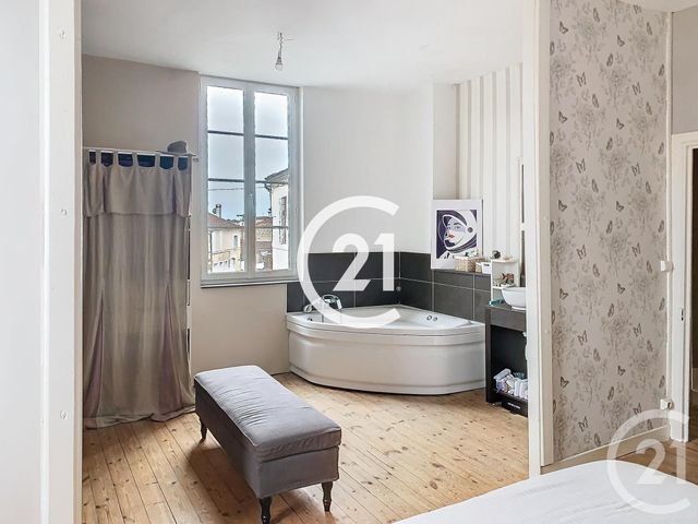 maison à vendre - 6 pièces - 200.0 m2 - COGNAC - 16 - POITOU-CHARENTES - Century 21 Xso Immobilier