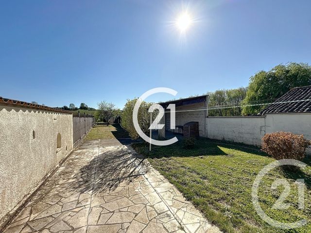 maison à vendre - 7 pièces - 216.5 m2 - BOUTIERS ST TROJAN - 16 - POITOU-CHARENTES - Century 21 Xso Immobilier