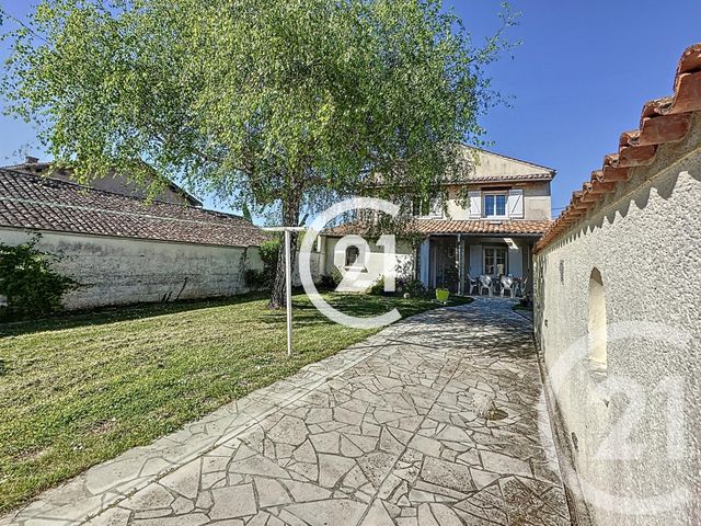 maison à vendre - 7 pièces - 216.5 m2 - BOUTIERS ST TROJAN - 16 - POITOU-CHARENTES - Century 21 Xso Immobilier