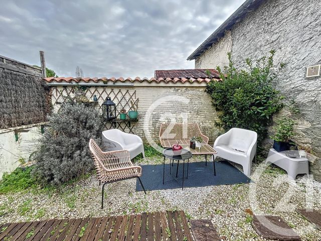 maison à vendre - 4 pièces - 108.0 m2 - JAVREZAC - 16 - POITOU-CHARENTES - Century 21 Xso Immobilier