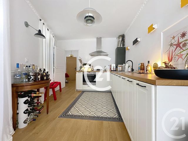 Afficher la photo en grand Appartement T2 à vendre - 2 pièces - 83.0 m2 - COGNAC - 16 - POITOU-CHARENTES - Century 21 Xso Immobilier