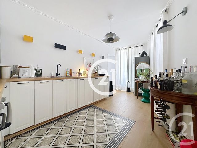 Afficher la photo en grand Appartement T2 à vendre - 2 pièces - 83.0 m2 - COGNAC - 16 - POITOU-CHARENTES - Century 21 Xso Immobilier