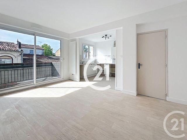 Appartement F3 à louer - 3 pièces - 60.0 m2 - COGNAC - 16 - POITOU-CHARENTES - Century 21 Xso Immobilier