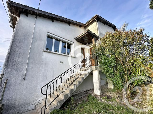 maison à vendre - 6 pièces - 109.3 m2 - CHATEAUBERNARD - 16 - POITOU-CHARENTES - Century 21 Xso Immobilier