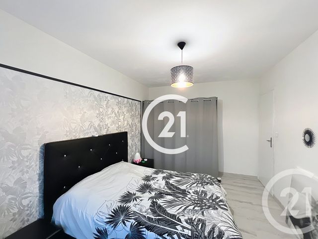 maison à vendre - 8 pièces - 185.0 m2 - LOUZAC ST ANDRE - 16 - POITOU-CHARENTES - Century 21 Xso Immobilier