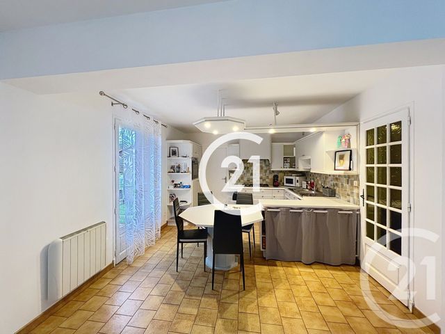 maison à vendre - 8 pièces - 185.0 m2 - LOUZAC ST ANDRE - 16 - POITOU-CHARENTES - Century 21 Xso Immobilier