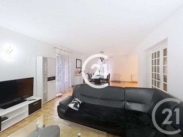 maison à vendre - 8 pièces - 185.0 m2 - LOUZAC ST ANDRE - 16 - POITOU-CHARENTES - Century 21 Xso Immobilier