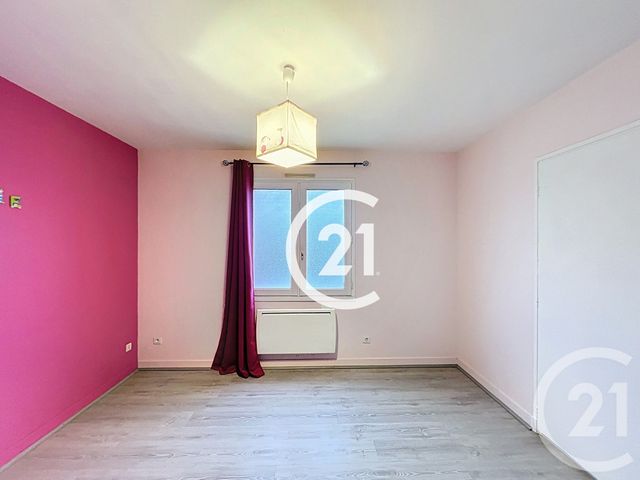 maison à vendre - 8 pièces - 185.0 m2 - LOUZAC ST ANDRE - 16 - POITOU-CHARENTES - Century 21 Xso Immobilier