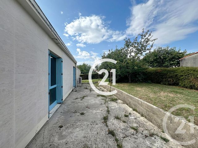 maison à vendre - 5 pièces - 82.0 m2 - CHERVES RICHEMONT - 16 - POITOU-CHARENTES - Century 21 Xso Immobilier