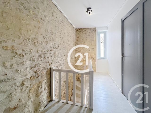 maison à louer - 5 pièces - 89.0 m2 - BOUTIERS ST TROJAN - 16 - POITOU-CHARENTES - Century 21 Xso Immobilier