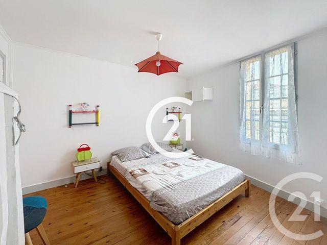 maison à louer - 5 pièces - 118.0 m2 - COGNAC - 16 - POITOU-CHARENTES - Century 21 Xso Immobilier