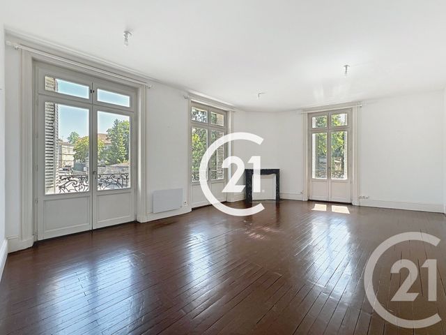 Appartement T3 à louer - 3 pièces - 86.0 m2 - COGNAC - 16 - POITOU-CHARENTES - Century 21 Xso Immobilier