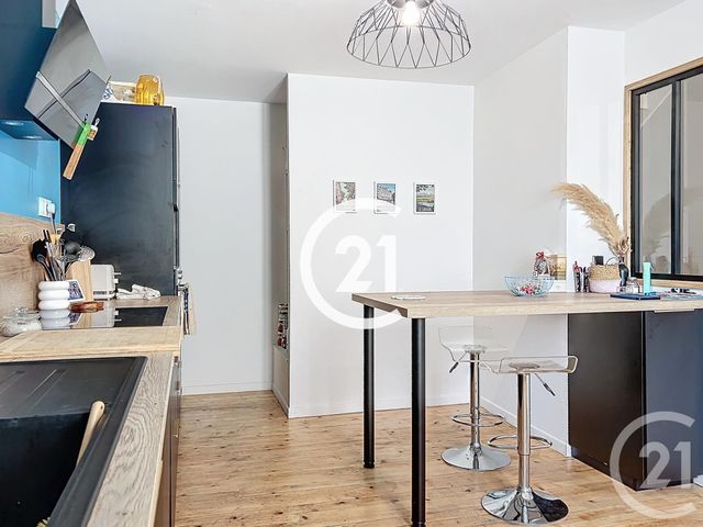 Appartement F4 à louer - 4 pièces - 90.0 m2 - COGNAC - 16 - POITOU-CHARENTES - Century 21 Xso Immobilier