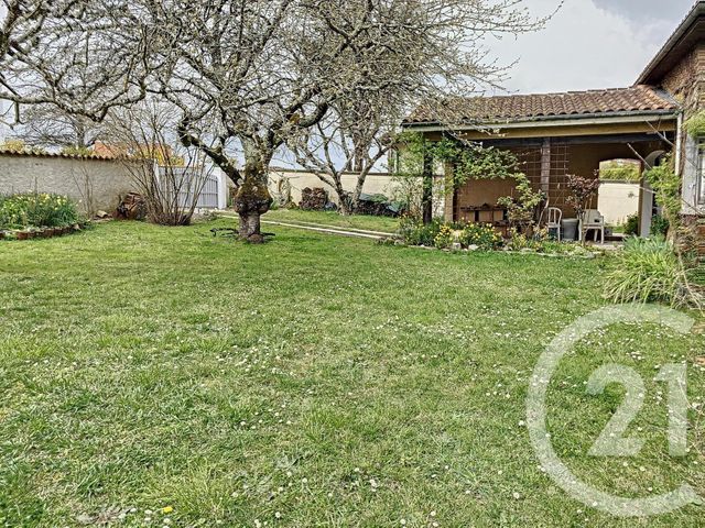 maison à louer - 7 pièces - 124.0 m2 - SALLES D ANGLES - 16 - POITOU-CHARENTES - Century 21 Xso Immobilier