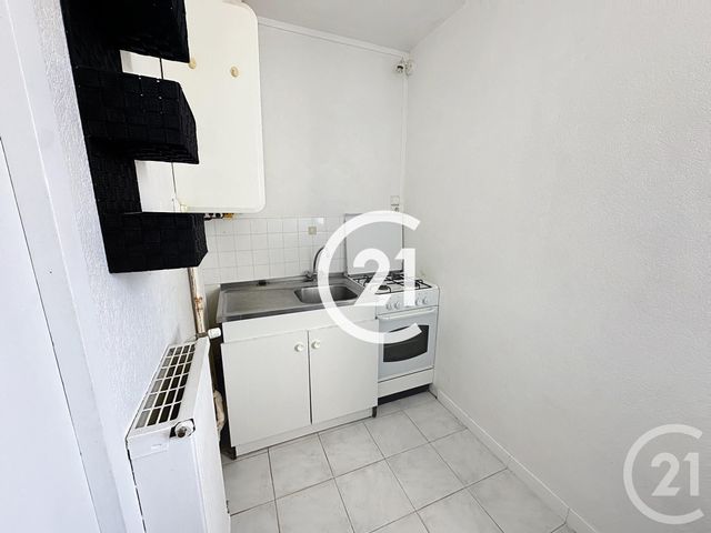 Appartement F1 à louer - 1 pièce - 27.0 m2 - COGNAC - 16 - POITOU-CHARENTES - Century 21 Xso Immobilier