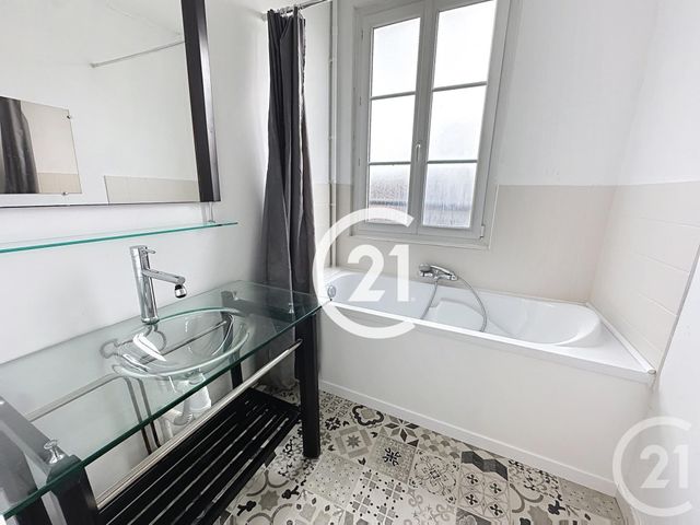 maison à louer - 3 pièces - 95.0 m2 - COGNAC - 16 - POITOU-CHARENTES - Century 21 Xso Immobilier