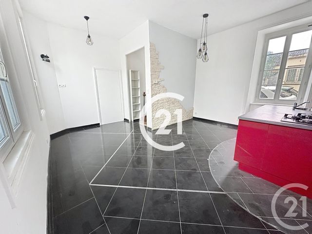 maison à louer - 3 pièces - 95.0 m2 - COGNAC - 16 - POITOU-CHARENTES - Century 21 Xso Immobilier