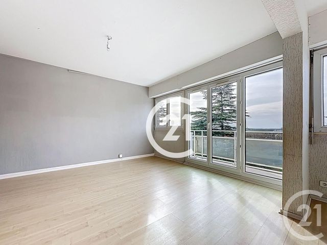 Appartement T4 à vendre - 4 pièces - 84.5 m2 - COGNAC - 16 - POITOU-CHARENTES - Century 21 Xso Immobilier