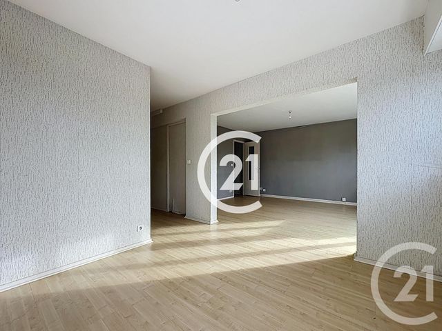 Appartement T4 à vendre - 4 pièces - 84.5 m2 - COGNAC - 16 - POITOU-CHARENTES - Century 21 Xso Immobilier