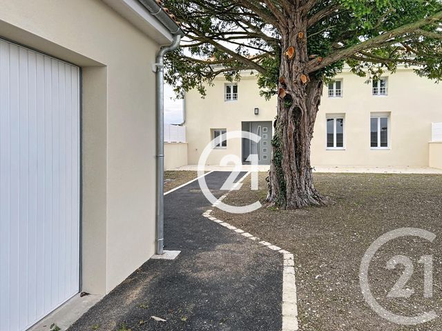 maison à louer - 6 pièces - 153.0 m2 - JARNAC CHAMPAGNE - 17 - POITOU-CHARENTES - Century 21 Xso Immobilier