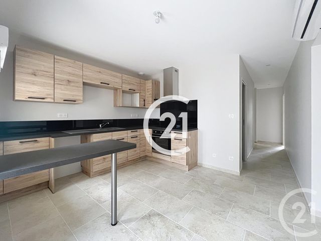 maison à louer - 6 pièces - 153.0 m2 - JARNAC CHAMPAGNE - 17 - POITOU-CHARENTES - Century 21 Xso Immobilier