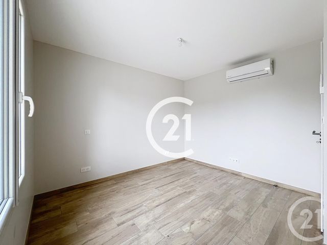 maison à louer - 6 pièces - 153.0 m2 - JARNAC CHAMPAGNE - 17 - POITOU-CHARENTES - Century 21 Xso Immobilier