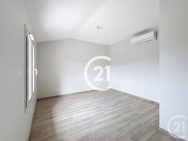 maison à louer - 6 pièces - 153.0 m2 - JARNAC CHAMPAGNE - 17 - POITOU-CHARENTES - Century 21 Xso Immobilier