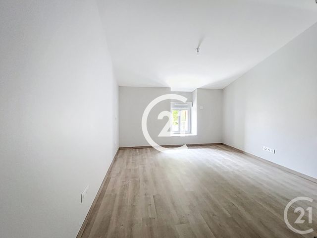 maison à louer - 6 pièces - 153.0 m2 - JARNAC CHAMPAGNE - 17 - POITOU-CHARENTES - Century 21 Xso Immobilier