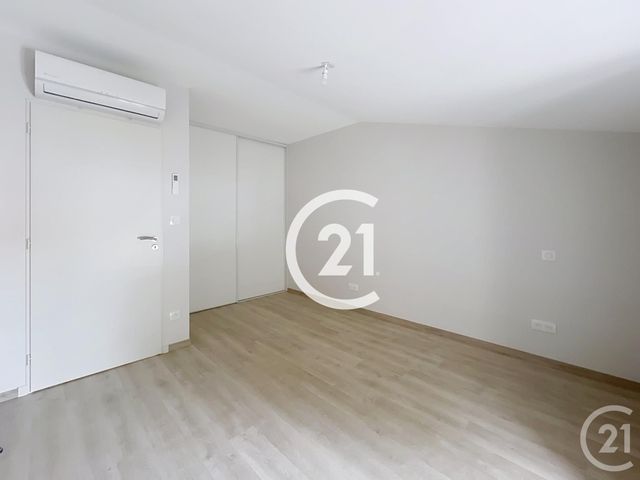 maison à louer - 6 pièces - 153.0 m2 - JARNAC CHAMPAGNE - 17 - POITOU-CHARENTES - Century 21 Xso Immobilier