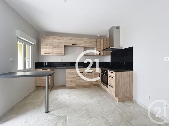 maison à louer - 6 pièces - 153.0 m2 - JARNAC CHAMPAGNE - 17 - POITOU-CHARENTES - Century 21 Xso Immobilier