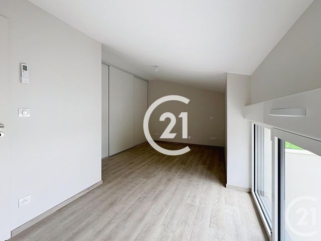 maison à louer - 4 pièces - 125.0 m2 - JARNAC CHAMPAGNE - 17 - POITOU-CHARENTES - Century 21 Xso Immobilier