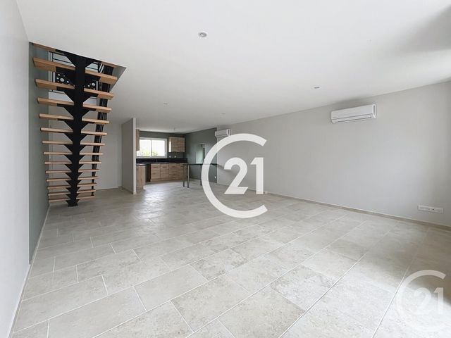 maison à louer - 4 pièces - 125.0 m2 - JARNAC CHAMPAGNE - 17 - POITOU-CHARENTES - Century 21 Xso Immobilier