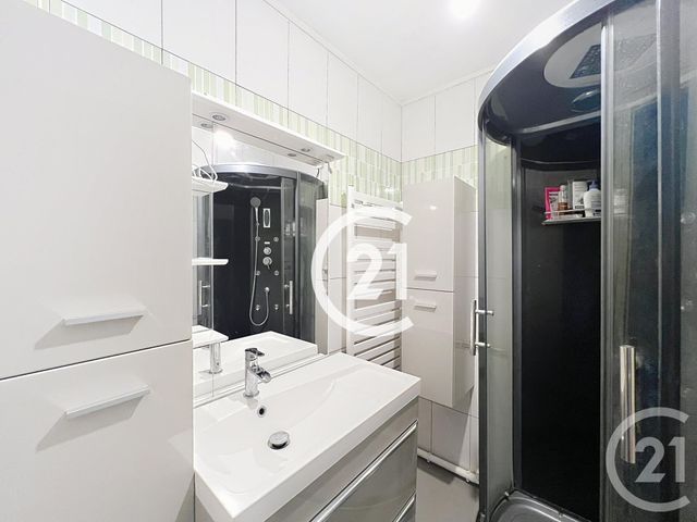 Appartement F2 à vendre - 2 pièces - 64.0 m2 - COGNAC - 16 - POITOU-CHARENTES - Century 21 Xso Immobilier