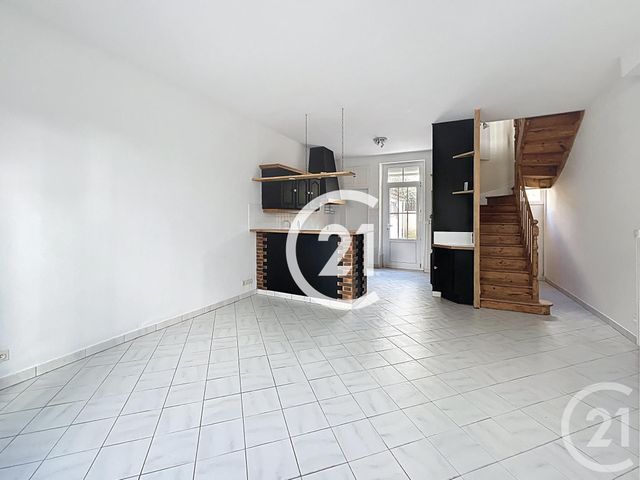 maison à louer - 4 pièces - 78.0 m2 - COGNAC - 16 - POITOU-CHARENTES - Century 21 Xso Immobilier