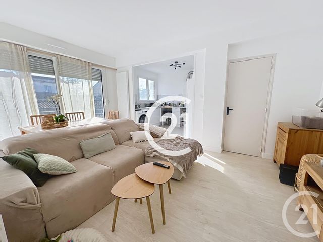 Appartement F3 à louer - 3 pièces - 60.0 m2 - COGNAC - 16 - POITOU-CHARENTES - Century 21 Xso Immobilier