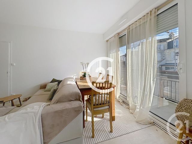 Appartement F3 à louer - 3 pièces - 60.0 m2 - COGNAC - 16 - POITOU-CHARENTES - Century 21 Xso Immobilier