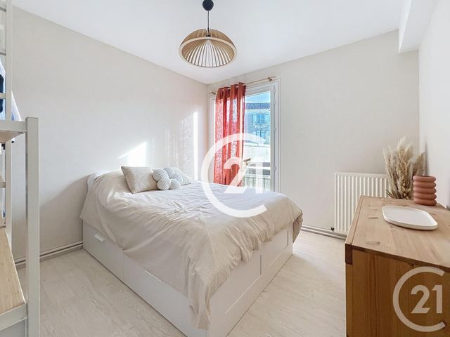 Appartement F3 à louer - 3 pièces - 60.0 m2 - COGNAC - 16 - POITOU-CHARENTES - Century 21 Xso Immobilier