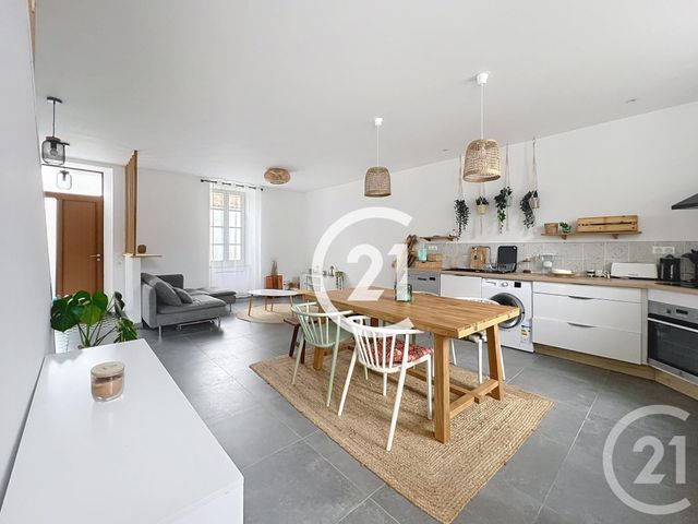 maison à louer - 3 pièces - 77.6 m2 - COGNAC - 16 - POITOU-CHARENTES - Century 21 Xso Immobilier