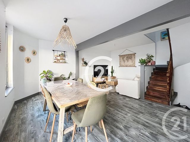 Appartement F3 à louer - 4 pièces - 74.0 m2 - COGNAC - 16 - POITOU-CHARENTES - Century 21 Xso Immobilier