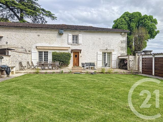 maison à louer - 5 pièces - 166.0 m2 - ST LAURENT DE COGNAC - 16 - POITOU-CHARENTES - Century 21 Xso Immobilier