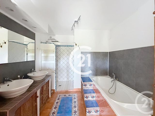 maison à vendre - 5 pièces - 169.0 m2 - ST SULPICE DE COGNAC - 16 - POITOU-CHARENTES - Century 21 Xso Immobilier