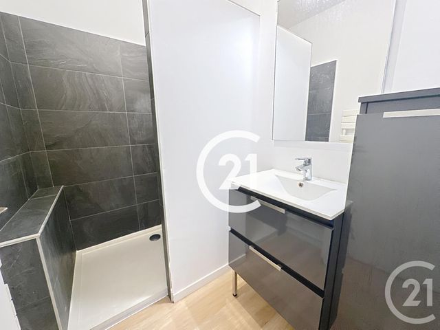 Appartement F3 à louer - 3 pièces - 75.0 m2 - COGNAC - 16 - POITOU-CHARENTES - Century 21 Xso Immobilier