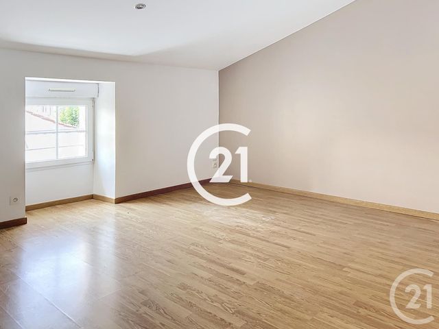 maison à louer - 4 pièces - 132.7 m2 - BOUTIERS ST TROJAN - 16 - POITOU-CHARENTES - Century 21 Xso Immobilier