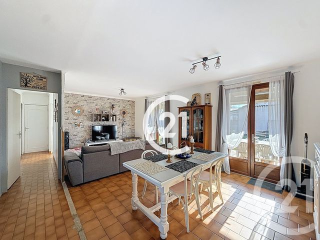 maison à vendre - 4 pièces - 73.0 m2 - CHATEAUBERNARD - 16 - POITOU-CHARENTES - Century 21 Xso Immobilier